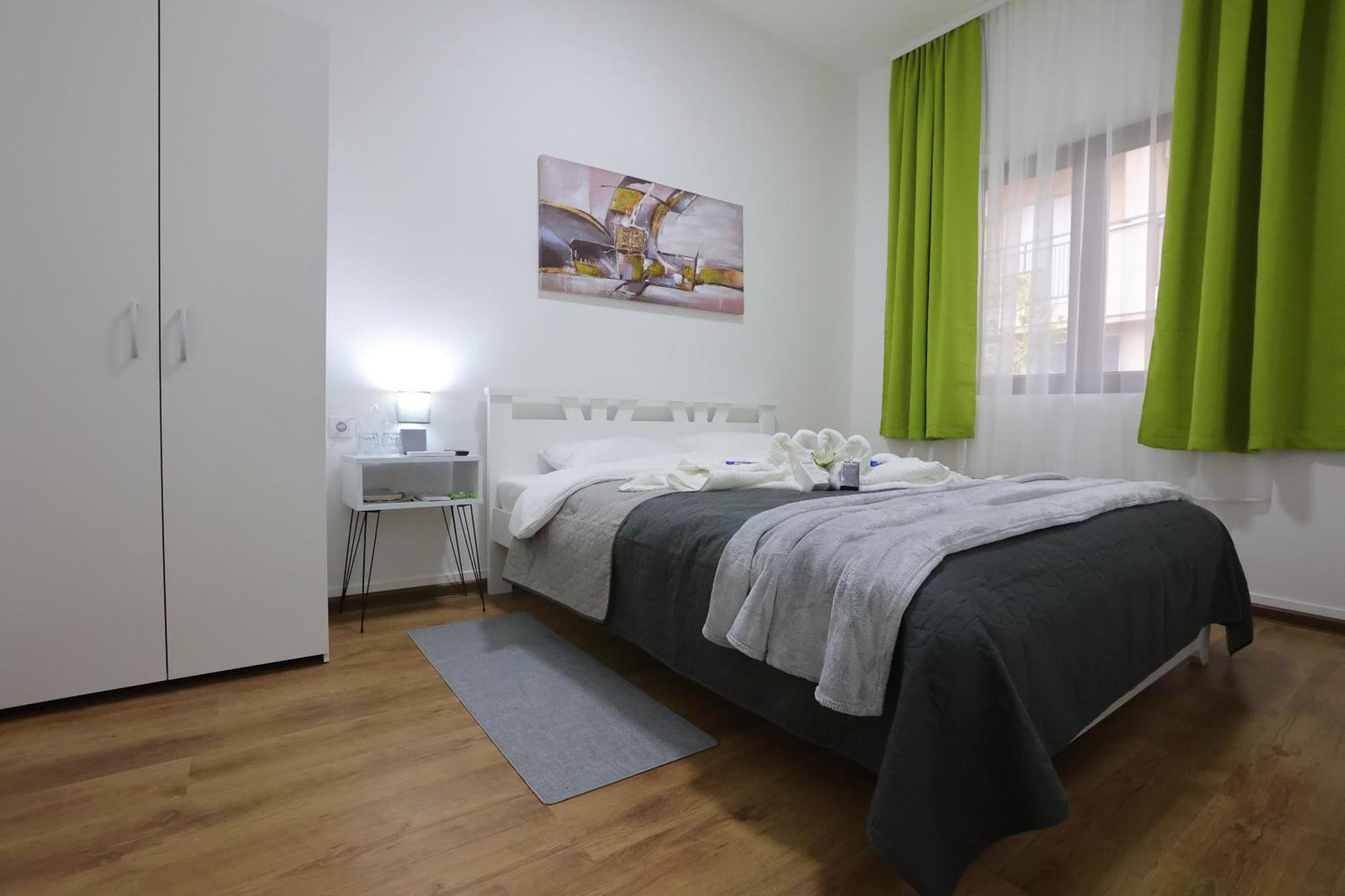 Ivan'S Guesthouse Paraćin Buitenkant foto